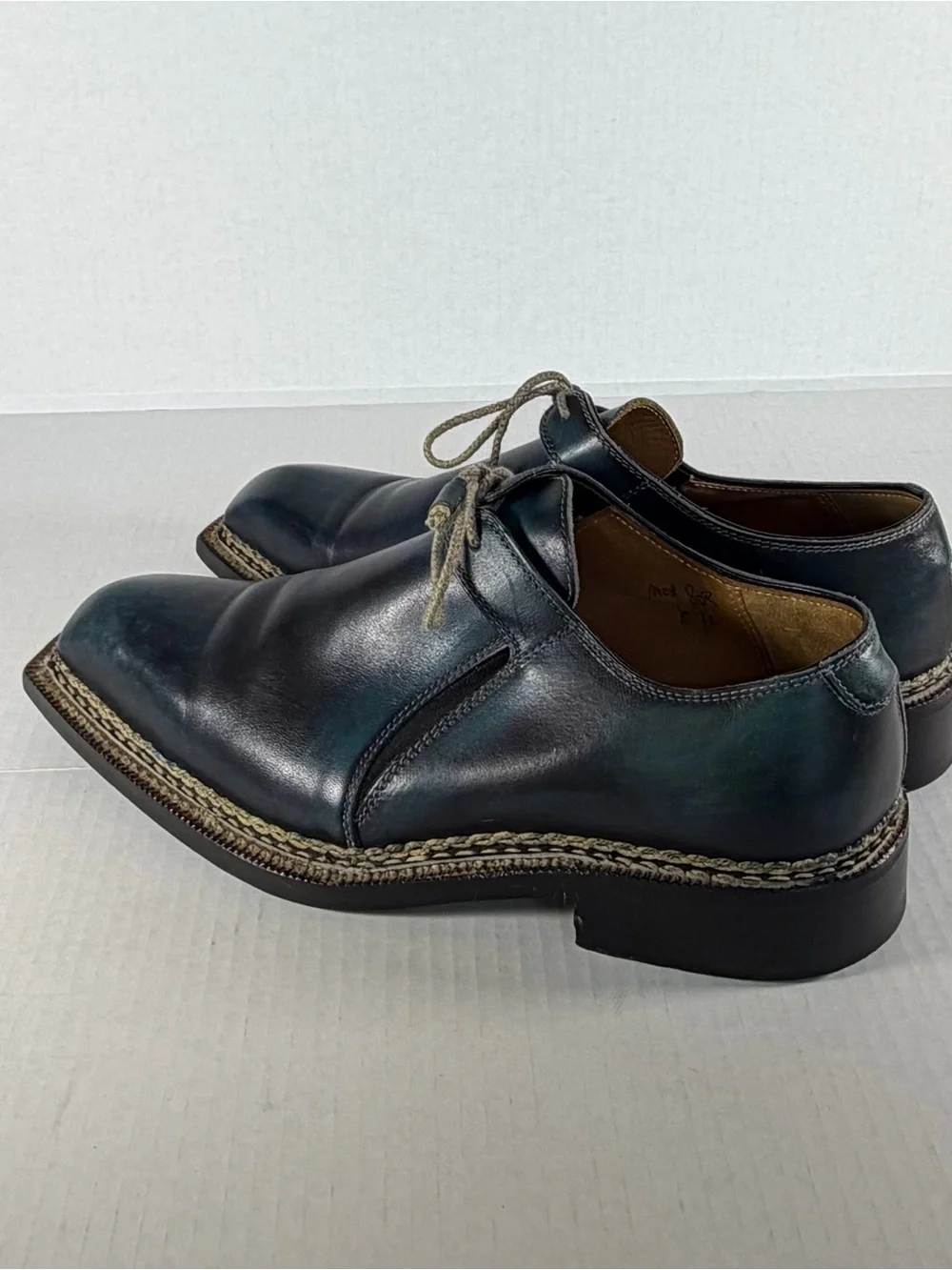Bettanin & Venturi Handmade Men's Leather Derby Shoes in Deep Navy